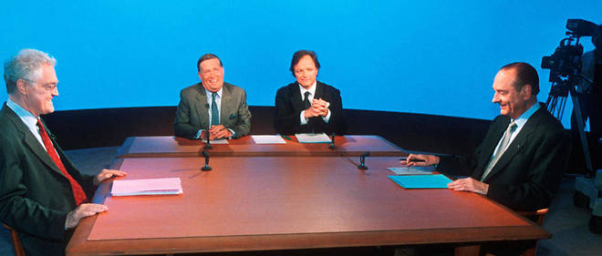 Les candidats  a la presidence de la Republique, Lionel Jospin du Parti socialiste (G) et Jacques Chirac (D) du Rassemblement pour la Republique, s'affrontent le 2 mai 1995.