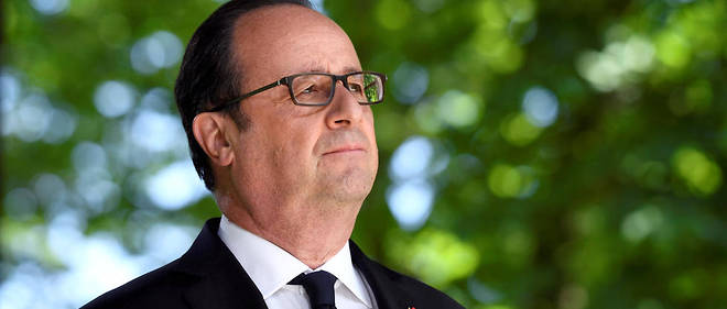 Francois Hollande a preside la ceremonie de commemoration de l'abolition de l'esclavage le 10 mai au jardin du Luxembourg.