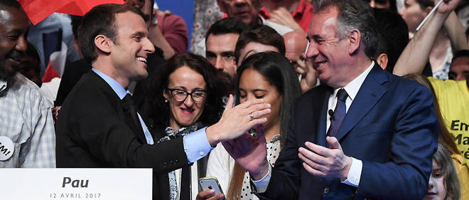 Francois Bayrou a decide de soutenir Emmanuel Macron bien avant le premier tour de la presidentielle, renoncant a une quatrieme candidature qui lui tenait a coeur. 