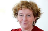 Muriel Pénicaud, ancienne DRH de Danone, est nommée ministre du Travail.