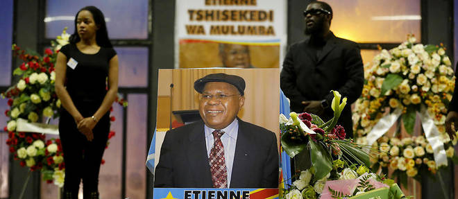 Le cercueil d'Etienne Tshisekedi a Bruxelles le 5 fevrier 2017 lors de la veillee funebre.