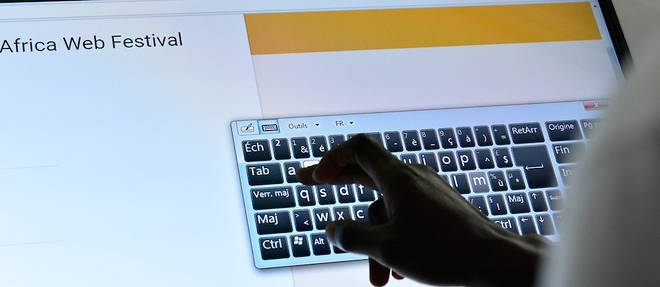 Un clavier d'cran a l'Africa Web Festival d'Abidjan en novembre 2016.