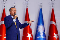 Le président turc reprend la tête du parti AKP, qu'il avait quitté en 2014. ©MEHMET ALI OZCAN