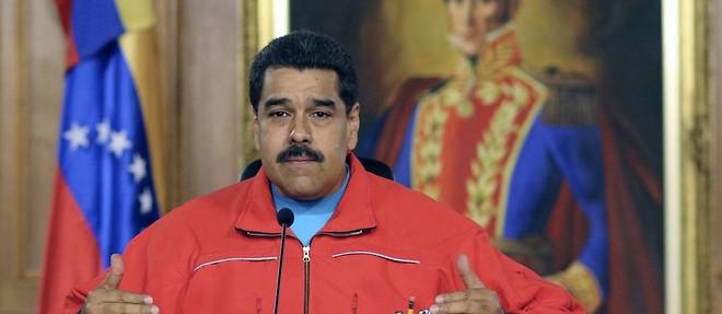 Une fois le decret signe, le texte devait etre remis officiellement par les fideles de Nicolas Maduro aux autorites electorales.