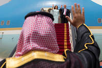 Donald Trump et sa femme Melania à leur départ de Riyad le 22 mai.   ©BANDAR AL-JALOUD