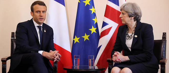 Le president francais avait deja assure la Premiere ministre britannique du soutien de la France dans la lutte contre le terrorisme apres l'attentat de lundi.