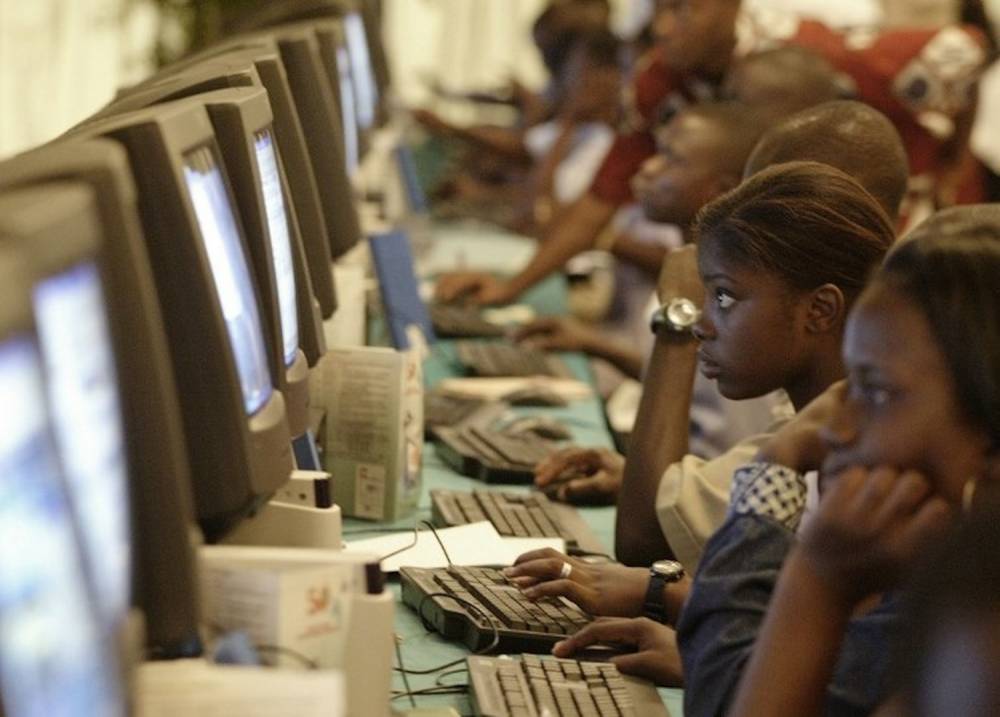 Session d’initiation au numérique en Côte d’Ivoire. ©   Issouf Sanogo/AFP