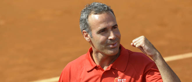 Alex Corretja a joue deux finales a Roland-Garrosn, en 1998 et en 2001.