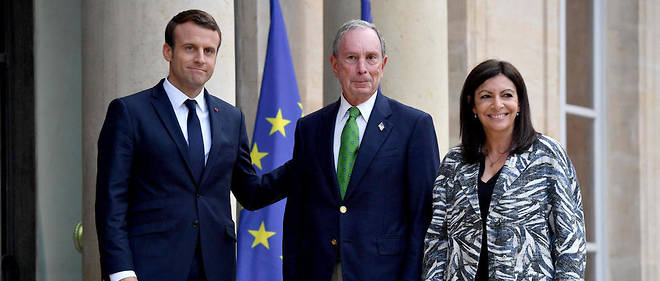 Michael Bloomberg aux cotes d'Anne Hidalgo et d'Emmanuel Macron.