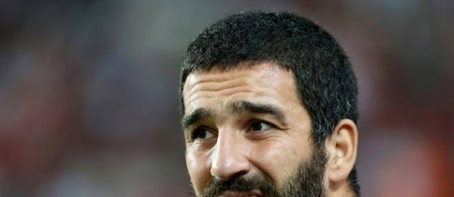 Turquie Arda Turan agresse un journaliste et claque la porte de la