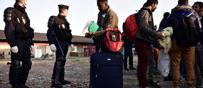 Plusieurs associations ont saisi le tribunal administratif de Nice pour faire cesser un dispositif de "retention illegale" de migrants a la frontiere franco-italienne. Image d'illustration.