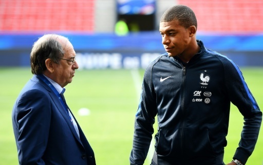 Le Graët Aimerait Que Mbappé Reste En France Pour Le - 