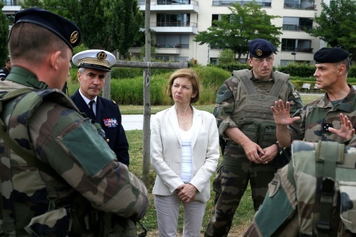 Budget des armees: Florence Parly s'efforce de rassurer les militaires