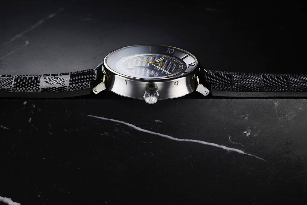 On a essayé la première montre connectée signée Louis Vuitton Montres