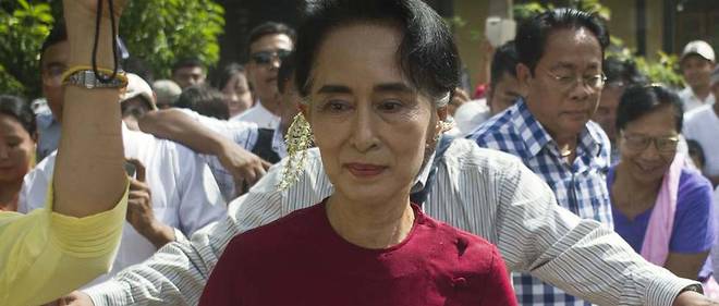 Aung San Suu Kyi, Prix Nobel de la paix en 1991, est la Premiere ministre de facto du gouvernement birman.