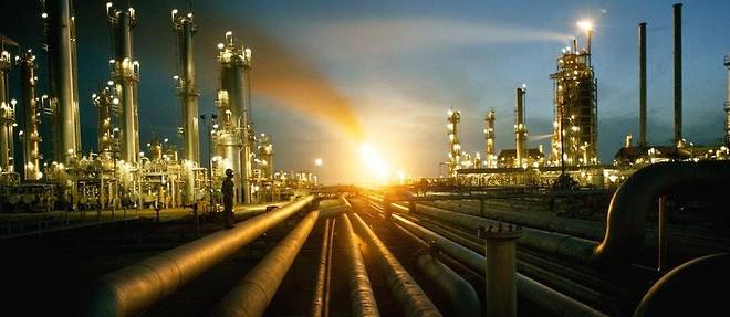 L'Algerie, plus grand pays d'Afrique, est classe 18e producteur de petrole et 9e producteur de gaz naturel dans le monde.