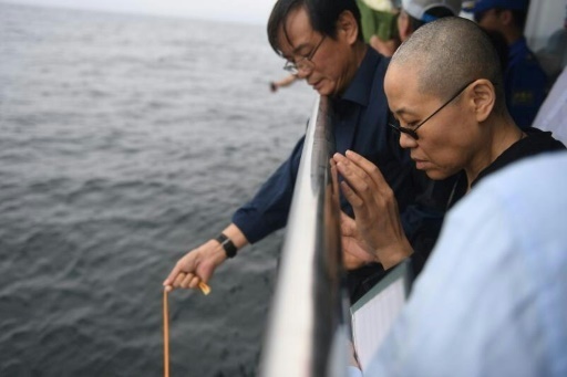 Chine: Liu Xiaobo sans sepulture, ses cendres dispersees en mer