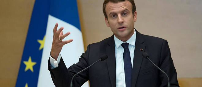 Apres le discours d'Edouard Philippe, messager des mauvaises nouvelles, Emmanuel Macron a promis aux elus une plus grande marge de manoeuvre.