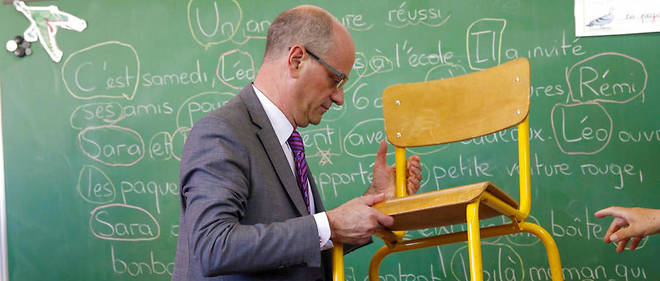 Jean Michel Blanquer, ministre de l'Education nationale, propose aux communes de choisir entre la semaine de 4 jours ou de 4 jours et demi.