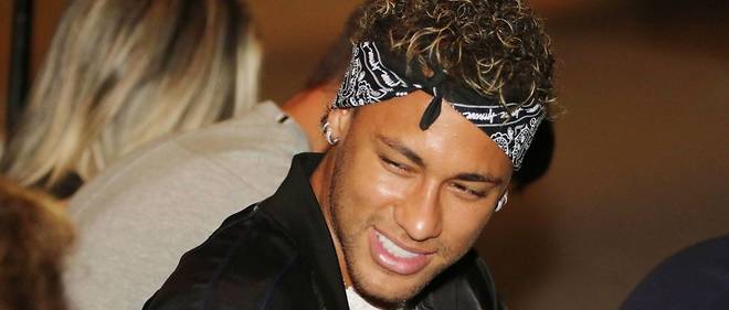 Neymar est une star mondiale, sur et en dehors des terrains.