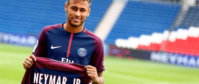 Deja 16 000 maillots n? 10 floques du nom de Neymar ont ete vendus, a la date du 7 aout.
