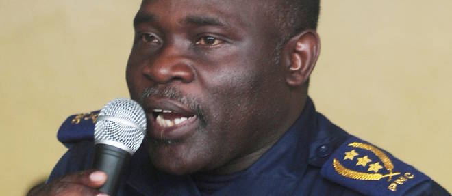 John Numbi, alors chef de la Police de Kinshasa, en janvier 2011 lors du proces dans l'affaire de l'assassinat de l'activiste Floribert Chebeya en janvier 2010. 