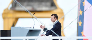 Emmanuel Macron en visite sur les chantiers navals STX, le 31 mai 2017. ©JEAN-SEBASTIEN EVRARD