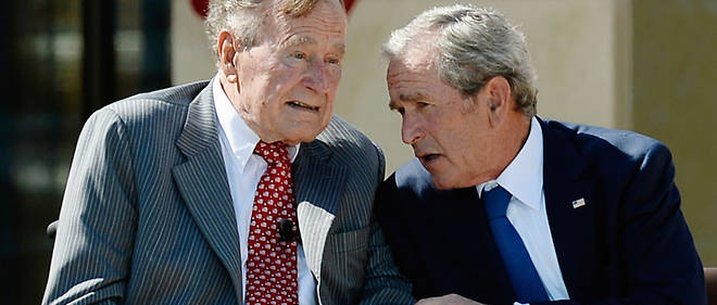 L'heure est grave chez les republicains. A tel point que les Bush pere et fils ont pris position dans un communique.