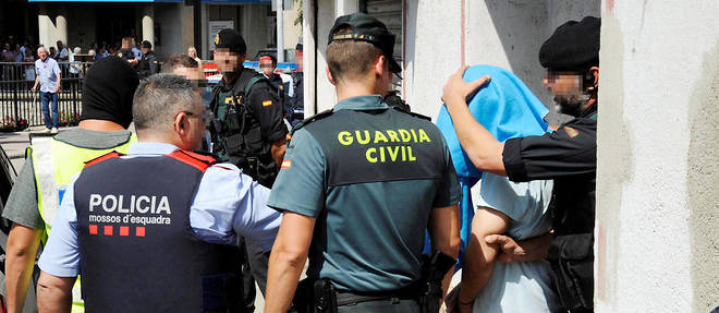 Deux suspects ont ete ecroues a la suite des attentats en Catalogne.