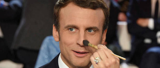 6 avril 2017. Saint-Cloud. Maquillage. Emmanuel Macron, candidat a l'election presidentielle invite de l'"Emission politique" sur France 2.