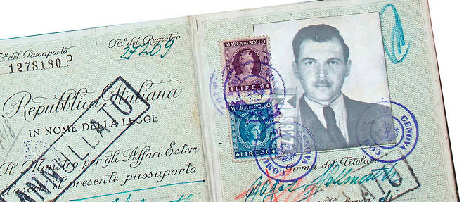 Le nazi en exil consignait sur des cahiers d&#8217;&#233;colier notes autobiographiques, pens&#233;es, po&#232;mes et dessins. En 2011, ces carnets ont &#233;t&#233; vendus 300&#160;000 euros.