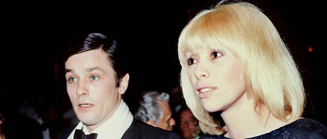 Alain Delon et Mireille Darc en 1976.