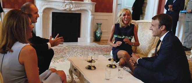 Les epoux Macron avec le president de la Bulgarie et sa femme.