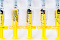 Meningitec, seringues pré-remplies de vaccin contre la méningite C. ©DR P. MARAZZI/SPL/PHANIE