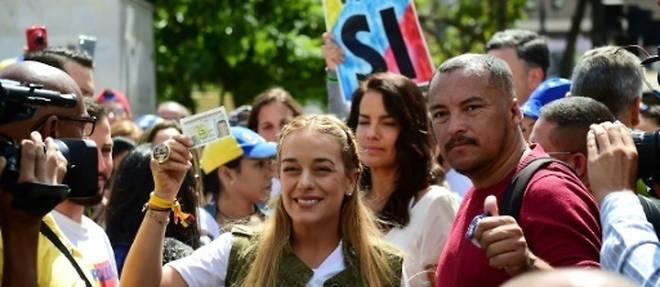 Caracas bloque la sortie de l'opposante Tintori pour une tournee europeenne