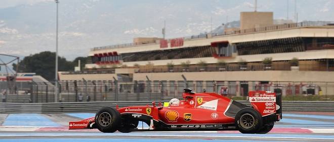 Sebastian Vettel (Ferrari) lors d'essais au circuit du Paul-Ricard l'an dernier. En juin 2018, le GP de France devrait attirer au moins 65 000 spectateurs pour le grand retour de la F1 dans l'Hexagone. 
 
