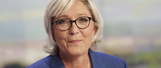 Nouveau look pour Marine Le Pen, qui a fait sa rentree politique sur le plateau de Gilles Bouleau.