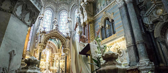 Messe et renouvellement du "voeu des Echevins" a la basilique de Fourviere, presidee par le cardinal Barbarin, en septembre 2016.