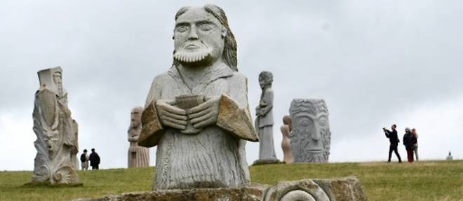 En Bretagne, la Vallee des saints, un terrain de jeu unique pour les sculpteurs