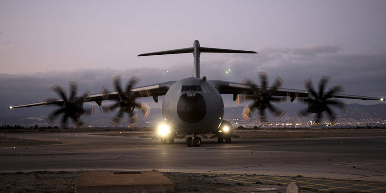 Les derniers avions de transports tactique de l'Armée Impériale ont atterri dans les deux grands aéroports côtiers gondolais dans la nuit du 5 septembre 2010.