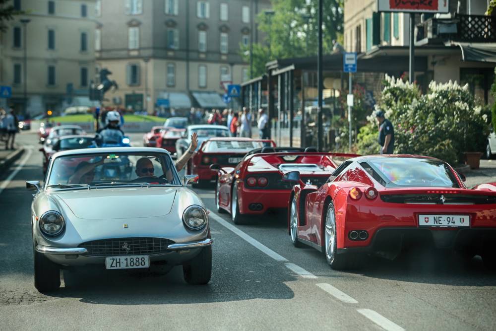 70 ans de Ferrari , la parade dans les rues de Maranello ©  Ferrari