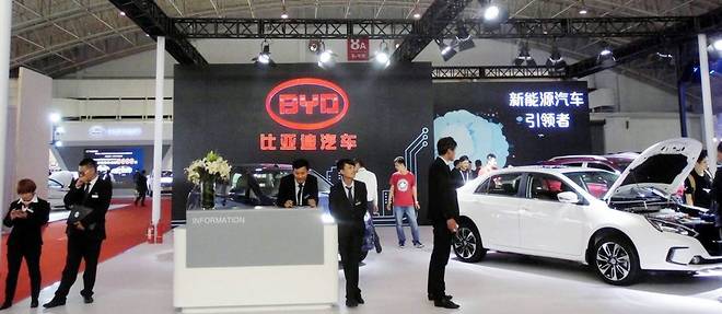 BYD est un constructeur chinois specialiste de la voiture electrique.