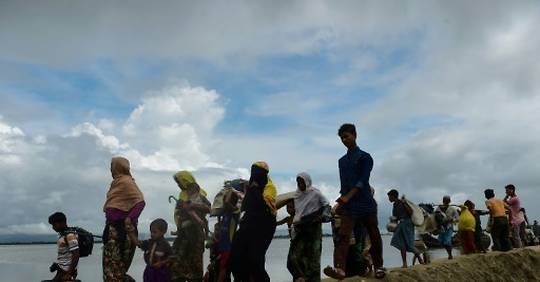 Dans L'exode Des Rohingyas, Des Enfants Seuls Et Vulnérables