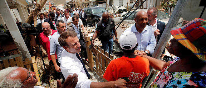 Le president Emmanuel Macron s'est rendu mardi 12 septembre dans les Antilles, a la rencontre de la population touchee par l'ouragan Irma. 