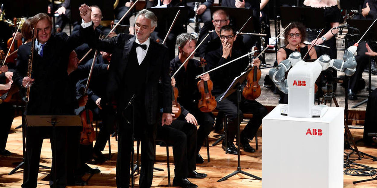 Italie Un Robot Chef D Orchestre Vole La Vedette A Andrea Bocelli Le Point