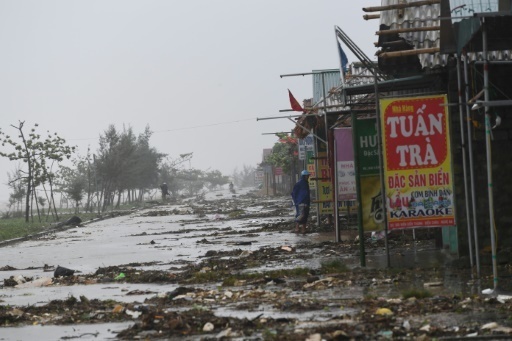 Typhon Doksuri au Vietnam: trois morts, des milliers d'evacues