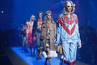 Mode &agrave; Milan&nbsp;: Gucci en ouverture signe une ode aux ann&eacute;es 80