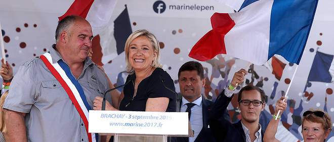 Marine Le Pen, ici aux cotes de Gerard Marchand, le 3 septembre dernier.