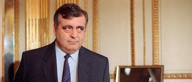 Philippe Seguin, en 1987, alors ministre des Affaires sociales dans le gouvernement de Jacques Chirac.