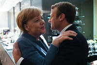 Europe&nbsp;: entre Merkel et Macron, la partie d'&eacute;checs commence